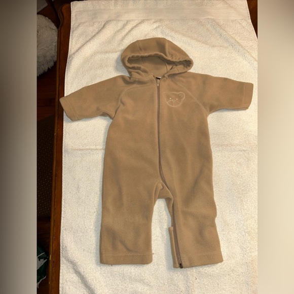 Lands' End Other - Lands End Baby Size 2-6 Mo Beige Fleece Hooded One Piece